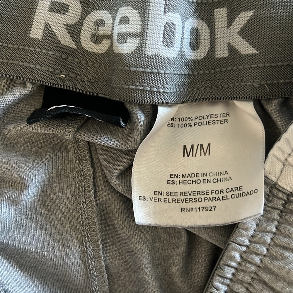 Reebok men’s shorts - Picture 3 of 4